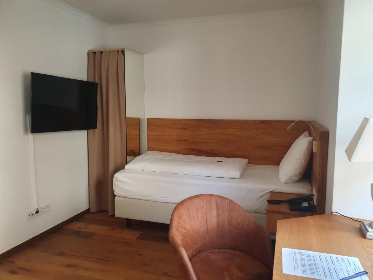 Hotel Schierlinger Braeustueberl Eksteriør bilde