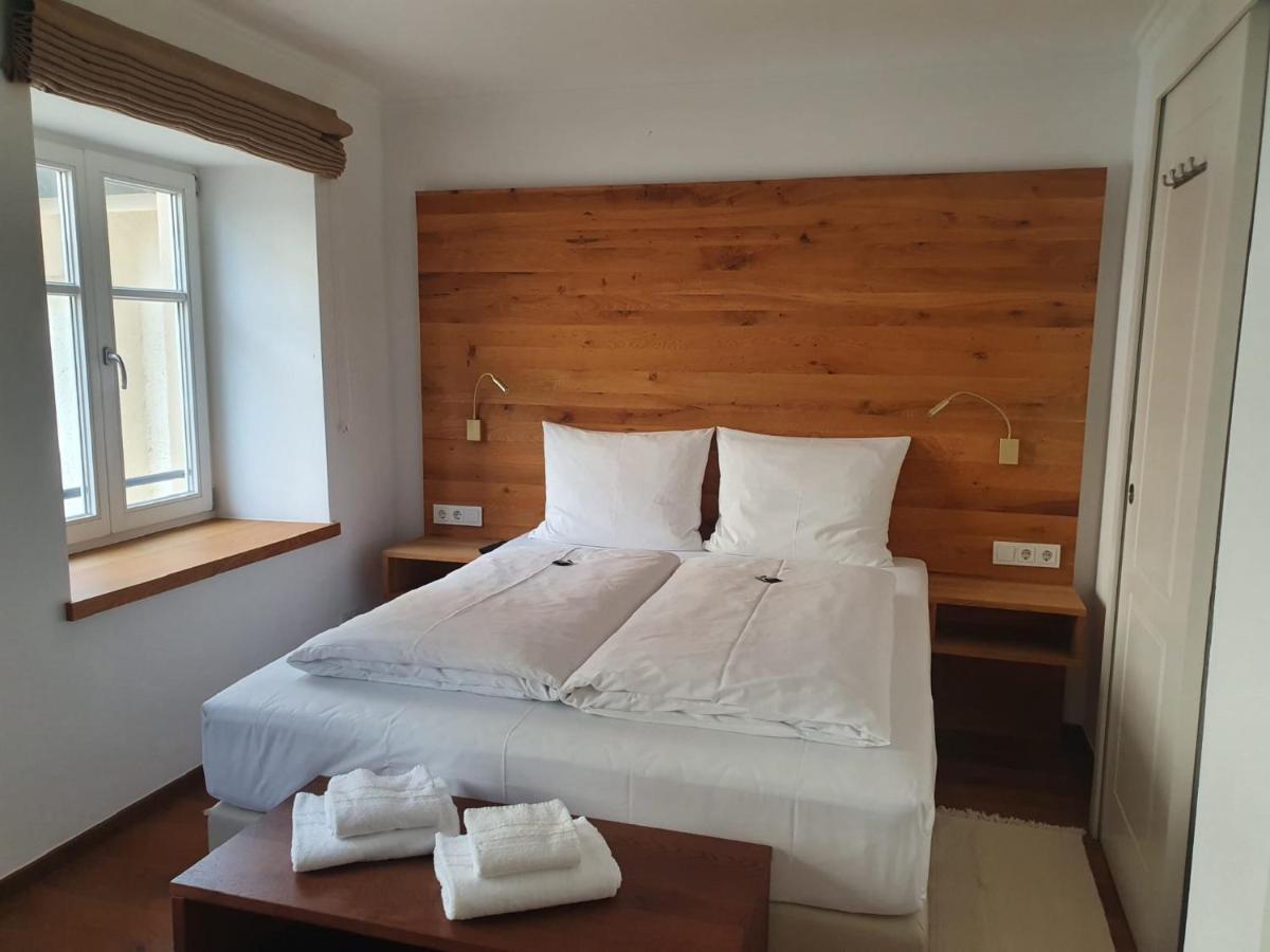 Hotel Schierlinger Braeustueberl Eksteriør bilde